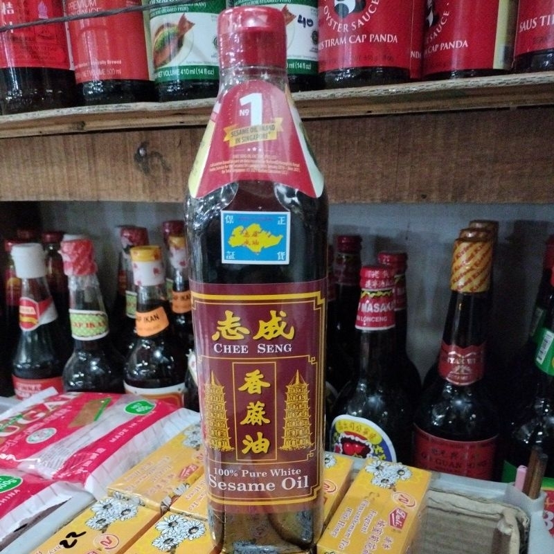 Minyak Wijen Chee Seng 750 ml Pagoda - Sesame oil