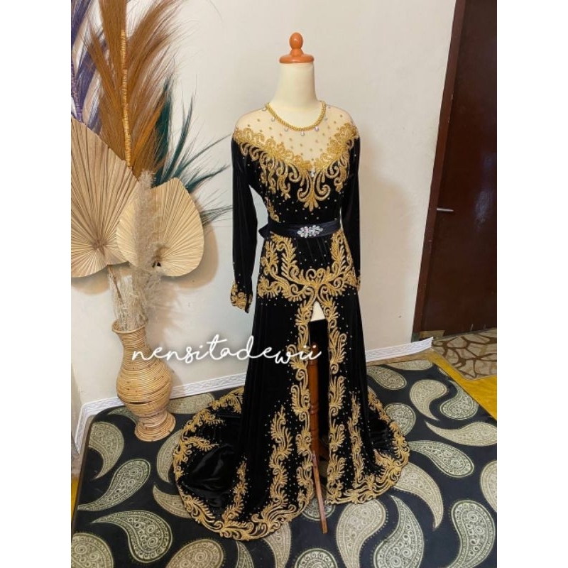 Kebaya Bludru Pengantin, Look Modern &amp; Elegan - M2