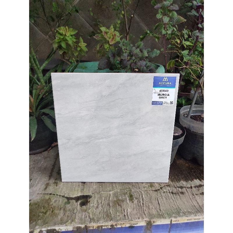 Keramik lantai 40x40 Murcia grey / mulia accura / glossy / kw1