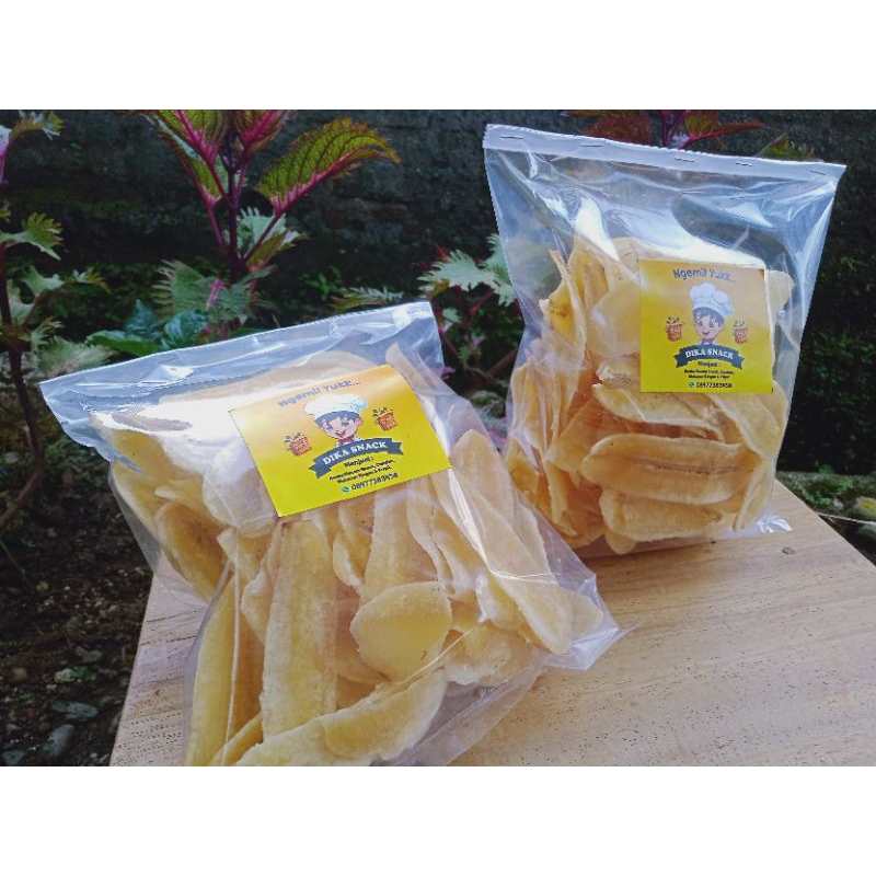 

Kripik keripik pisang rasa asin gurih