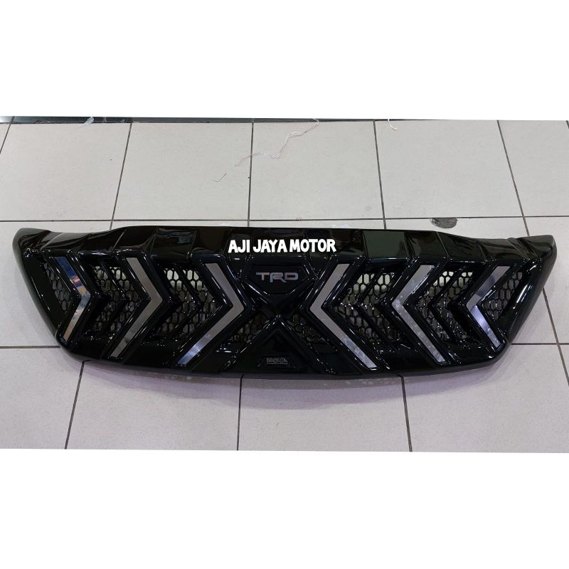 GRILL FORTUNER TAHUN 2012-2015 GRILL FORTUNER 2012 ROCKFORD