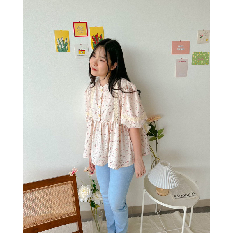 KANON - Jenna Floral Blouse - Blouse pantai / musim panas motif bunga-bunga lengan balon