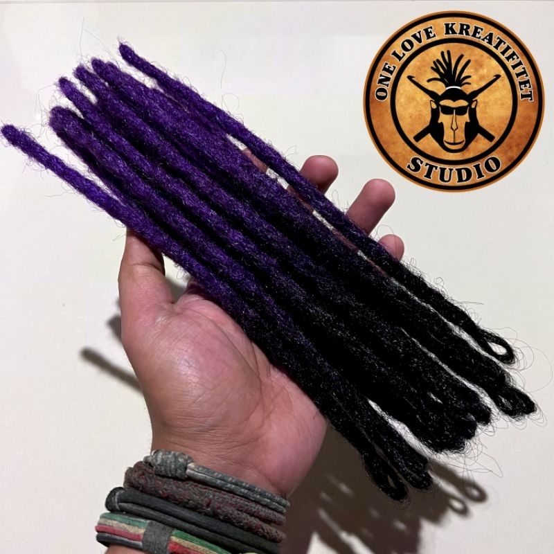 Rambut gimbal  warna unggu gradasi