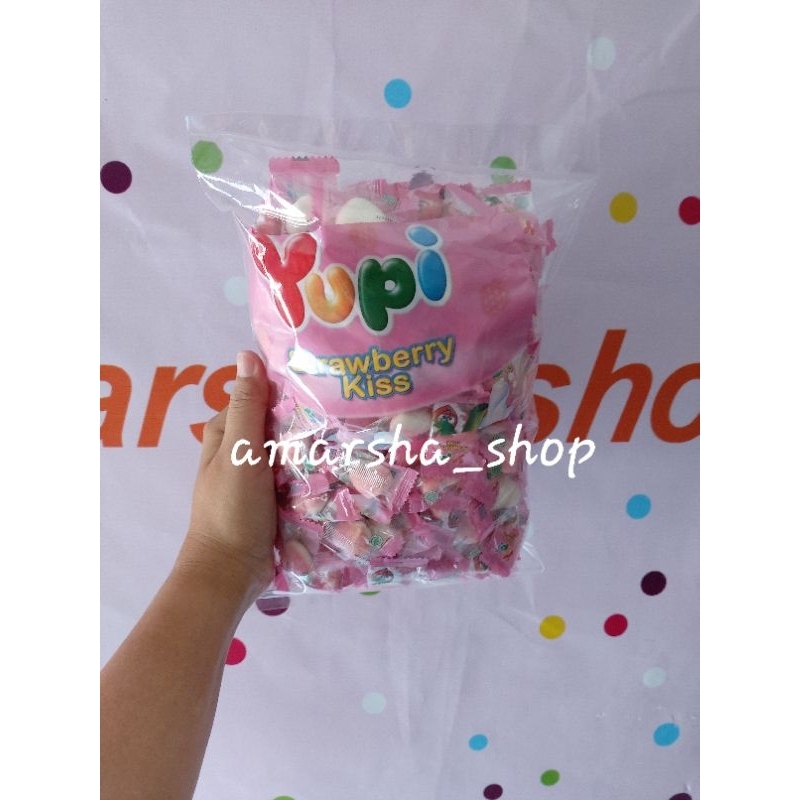 

YUPI PERMEN Strowberry snack kiloan Original,EXP masih panjang di jamin Aman