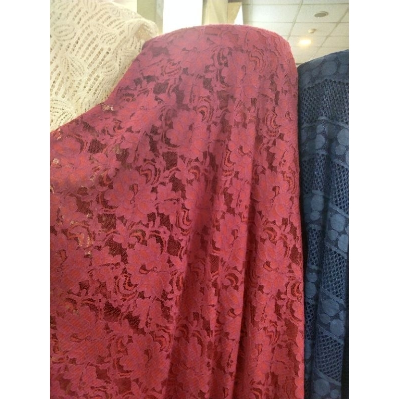 KAIN BRUKAT KATUN GARMENT MARUN