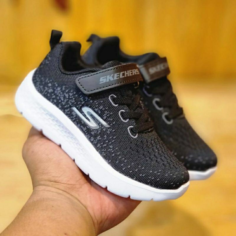 SEPATU SKECHERS ANAK SEKOLAH TK LAKI LAKI DAN PEREMPUAN SKECHERS HITAM  PUTIH PREMIUM