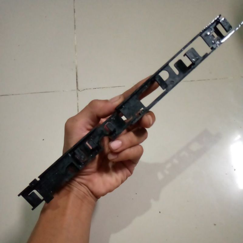 dudukan kabel thermistor  ir6570