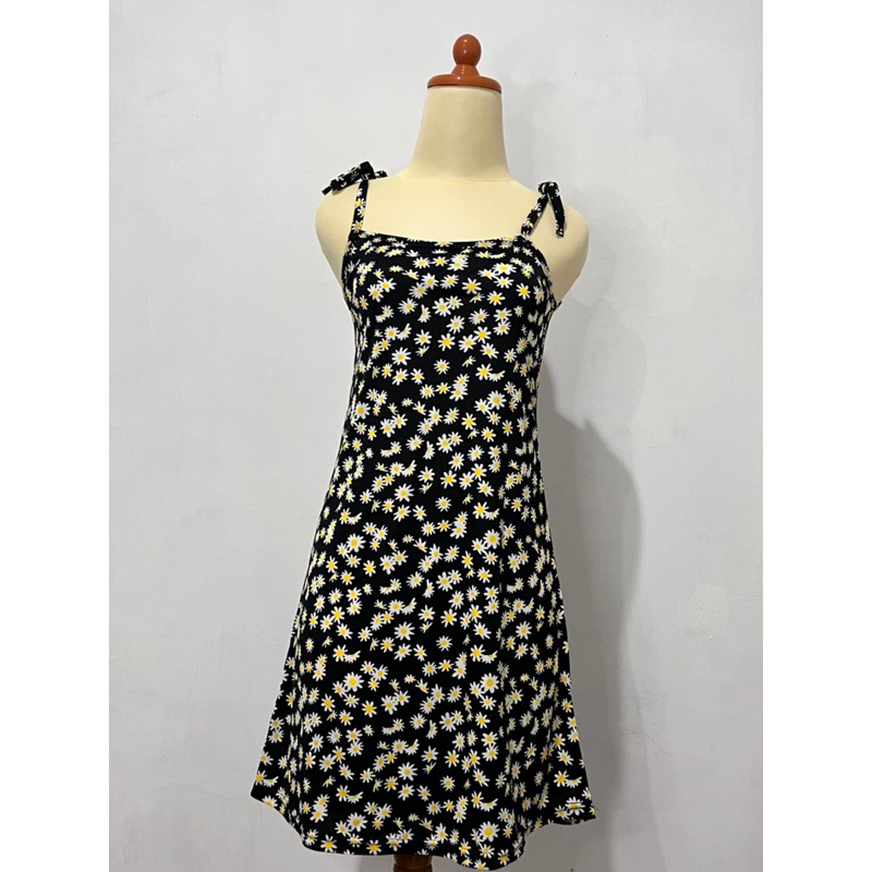 daisy dress