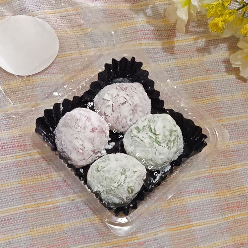 

Mochi isi 4 buah / Moci / Kue Mochi Sukabumi / Mochi Enak / Mochi Keju / Mochi Coklat / Mochi Mika Plastik / Mochi untuk snack box