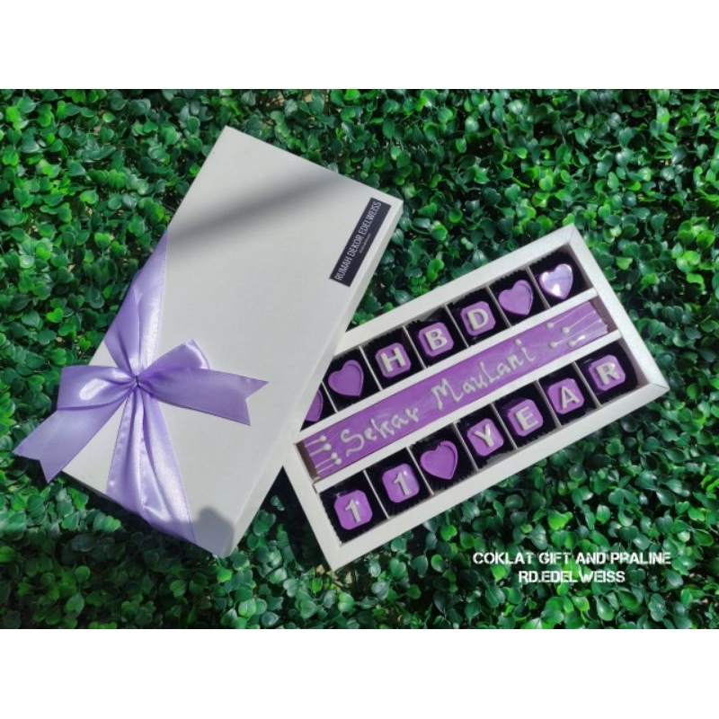 

Coklat Gift And Praline/Coklat Box