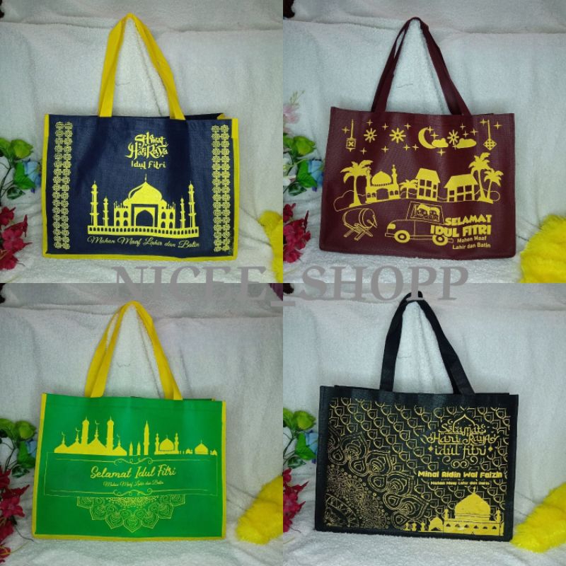 

TAS IDUL FITRI BINGKISAN PARSEL HAMPERS LEBARAN HARI RAYA GOODIEBAG RAMADHAN. (order Tas Parcel Lebaran Idul Fitri Ready Stock Spesifikasi: Bahan baku Spunbound 75 GSM(TEBAL) Ukuran Landscape T.29cm P.40cm L.12cm (JUMBO) Ready stock Minimal ord 10pcs)
