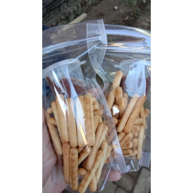 

bistkuit stick coklat filling