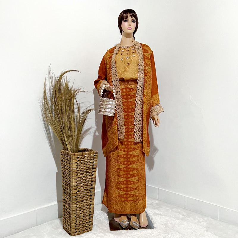 RUYA OUTER &  TUNIK BATIK VISCOSE JUMPUTAN TITIK TUJUH RENDA SET BATIK PULAUAN