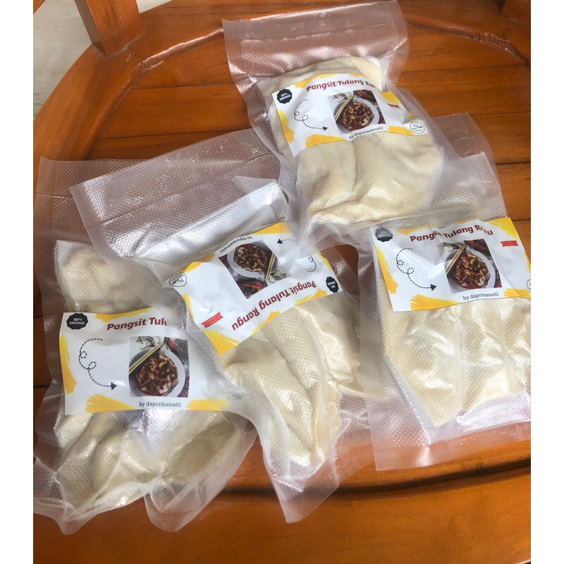 

PANGSIT KUAH ISI 6 PCS/ PACK