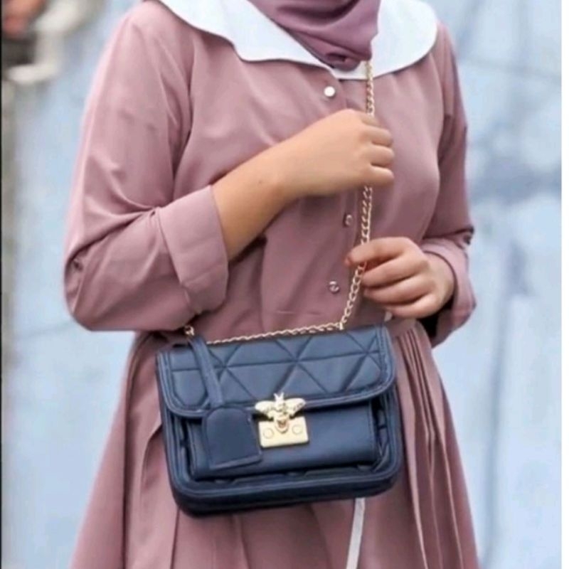 Tas Selempang Wanita/Tas Fashion Wanita Terbaru/Bordir Segitiga Kekinian/Tas Fashion Batam Terbaru