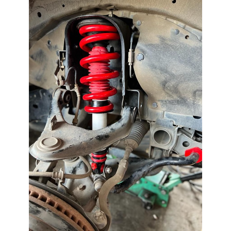 SHOCK YSS DTG PLUS + PER YSS LOWERING KIT PAJERO 2016-2026 DEPAN BELAKANG