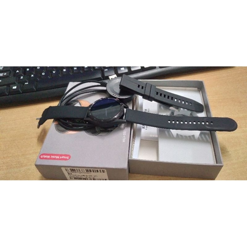 Smartwatch Z18 Amoled 1.39 Inch