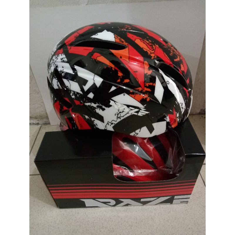 helm sepeda raze type r 18