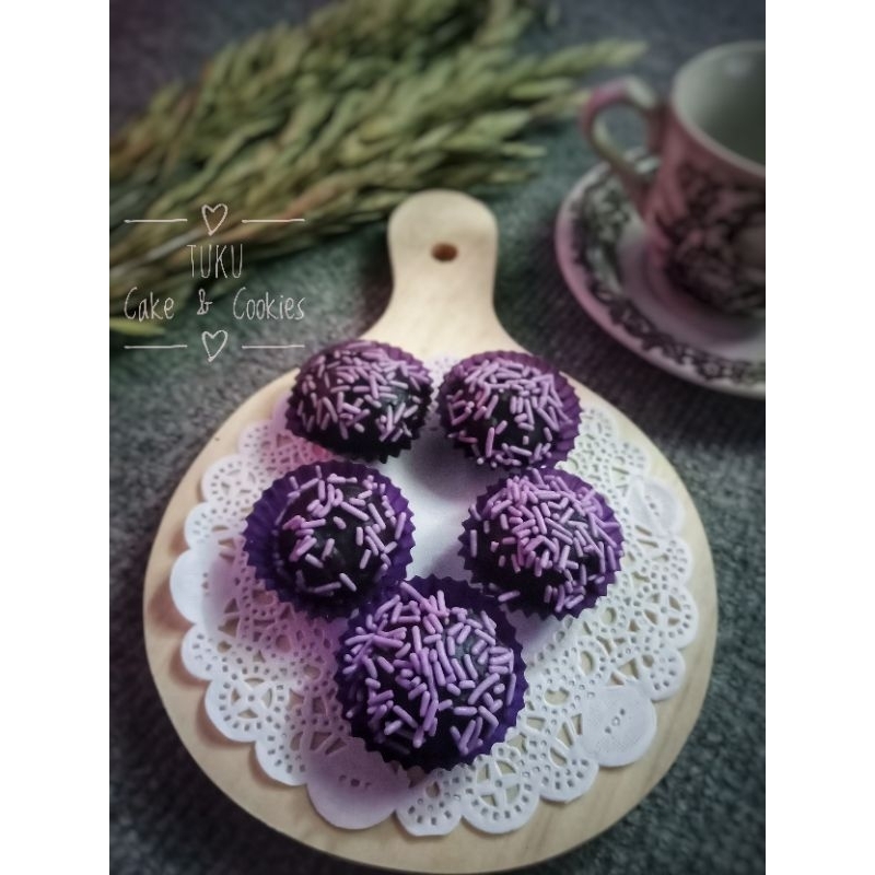 

kue kering coklat meses / kue cup bola coklat manis lumer ekonomis