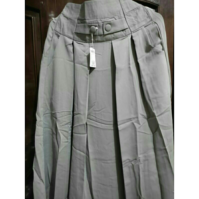 Husna Rok halus lembut