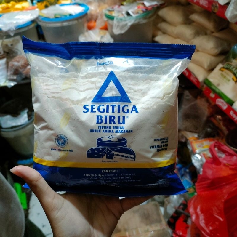 

Tepung Terigu Segitiga Biru ½ kg
