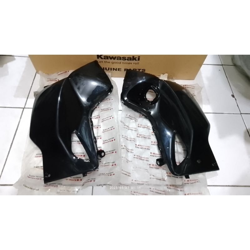 Sayap dalam zx 130 hitam