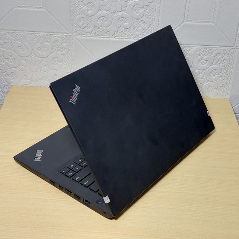 Lenovo T460s Intel Core i5-6300U Ram 8GB/256GB 14&quot; Touchscreen Win 10 Siap Pakai Dan Berkualitas