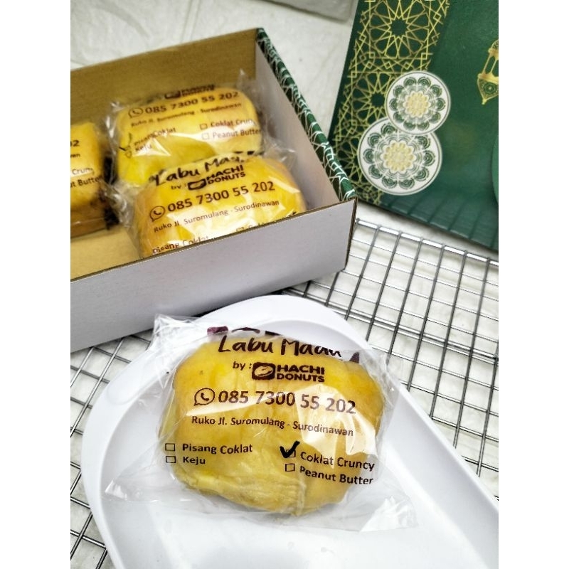 

camilan | jajan kekinian | roti hajatan | kue | oleh oleh | rollen labu madu | chococruncy pisang