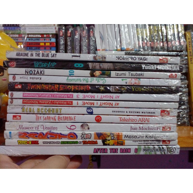 Komik Komikus shojo nozaki 10 Twin star exorcist 4 Smile at the runway 1 Naruto 23 Bloodlad 8 After 