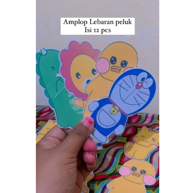 

Amplop Lebaran Peluk Viral 12 Pcs motif boneka 2023