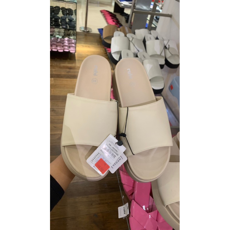RUBI MAX SINGLE STRAP FLATFORM