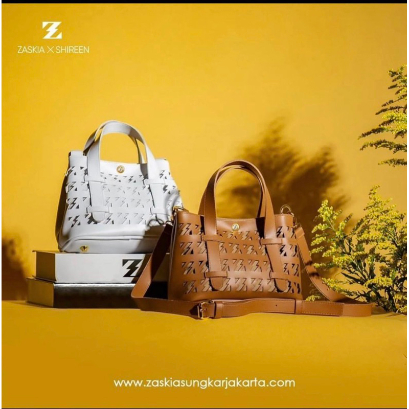 ZASKIA SUNGKAR ZENDAYA BaG