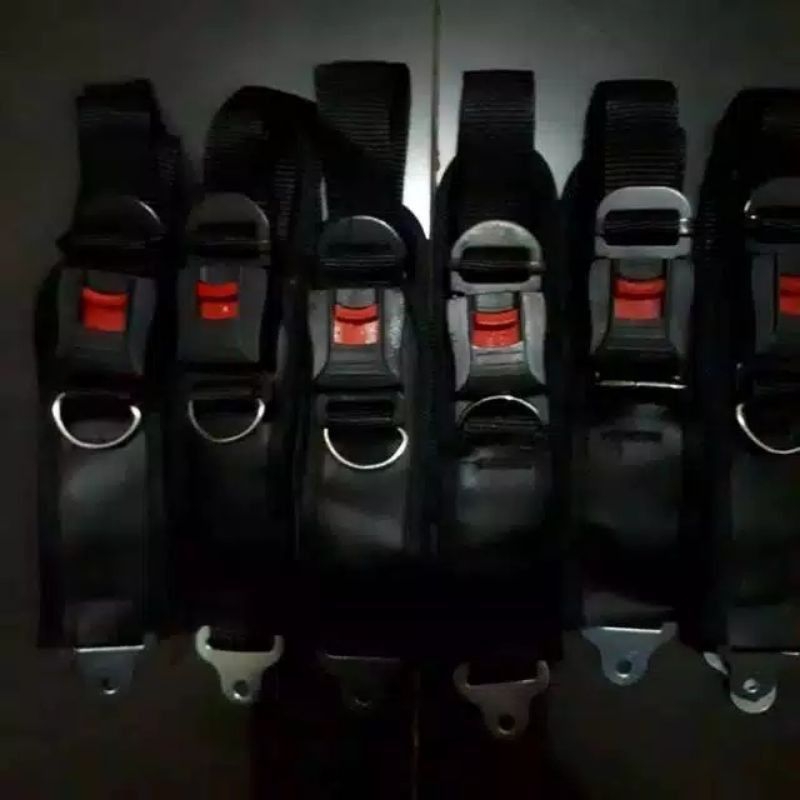 TALI HELM GESPER BESI
