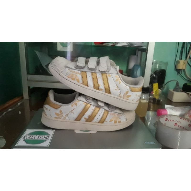 sepatu casual anak Adidas superstar ukuran 33 insole 20 cm