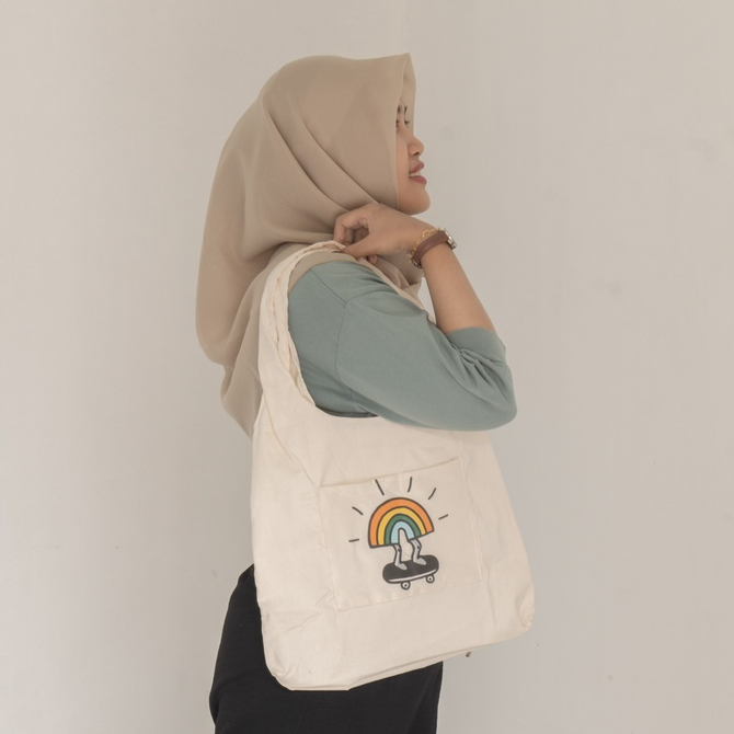 Totebag Kanvas Tas Kuliah Ada Kantong Aesthetic