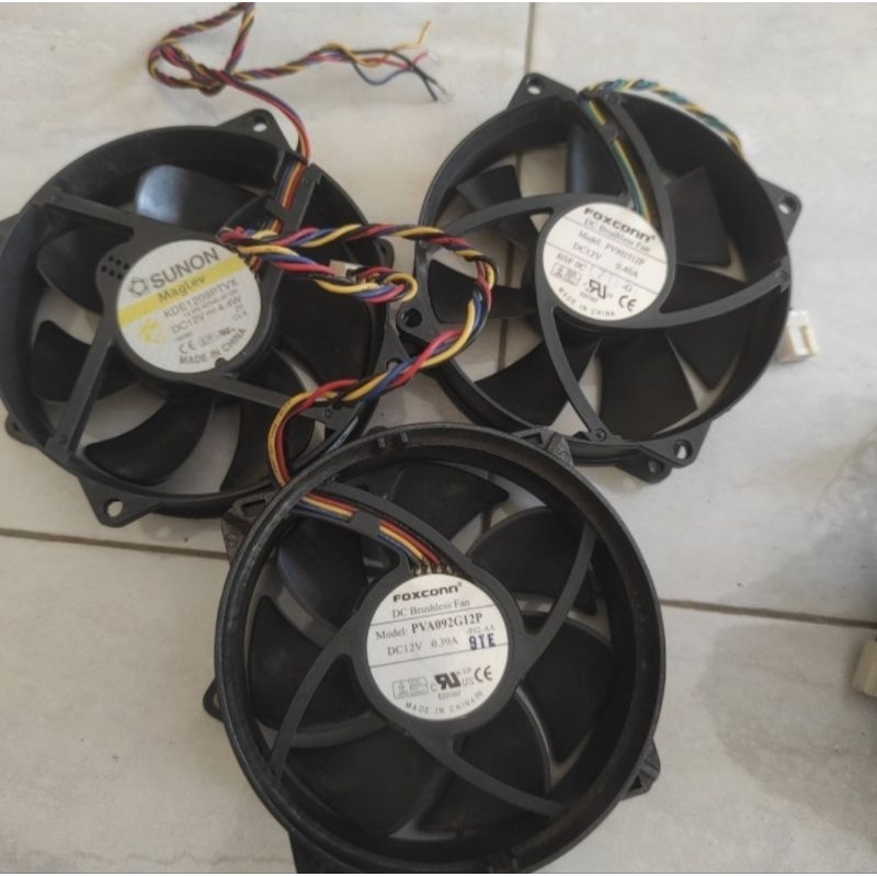 LAZEDIA - Kipas Bulat Foxconn 9 cm 12 VDC