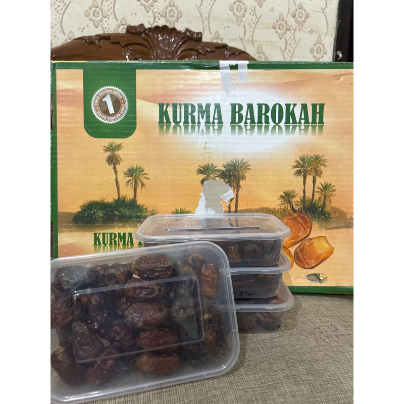 

Kurma Mesir Barokah Sharing Container Ukuran 500ml