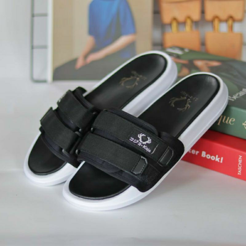 SZRN Sandal Slide Casual Pria Sendal Distro Santai Traveling Kekinian Ringan Empuk