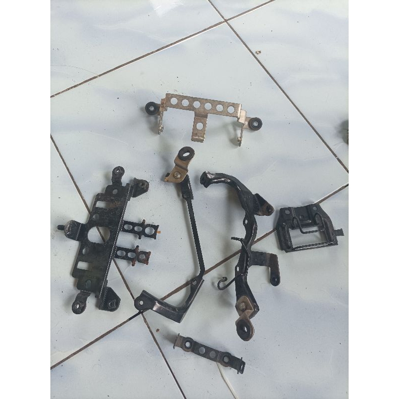 bracket breket dudukan fairing dan dudukan jok r15 v3 original copotan