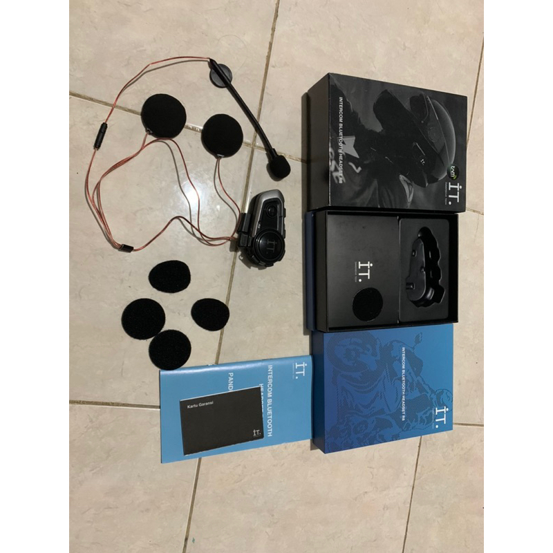 IT R8 intercom second