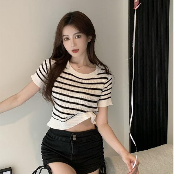 Baju Atasan Wanita/Kaos Bergaris Lengan Pendek Rajut Import Vintage Premium Crop Top