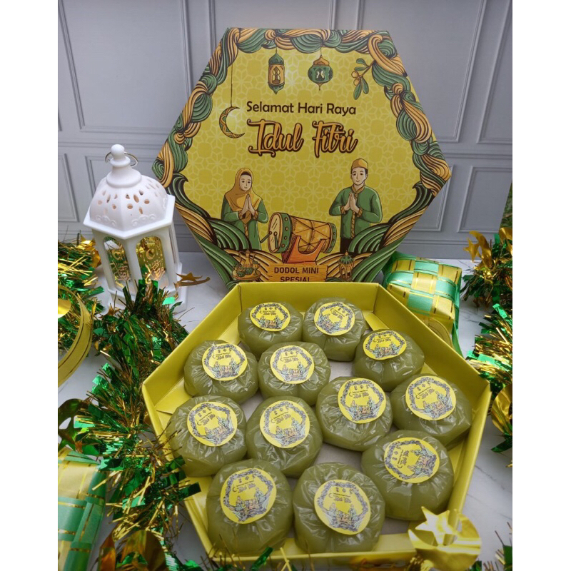 

Dodol Mini Pandan spesial Lebaran / Hampers Lebaran 1 dus (12pcs)
