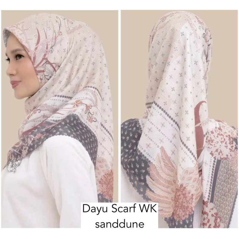 Dayu Scarf WK Wearing Klamby