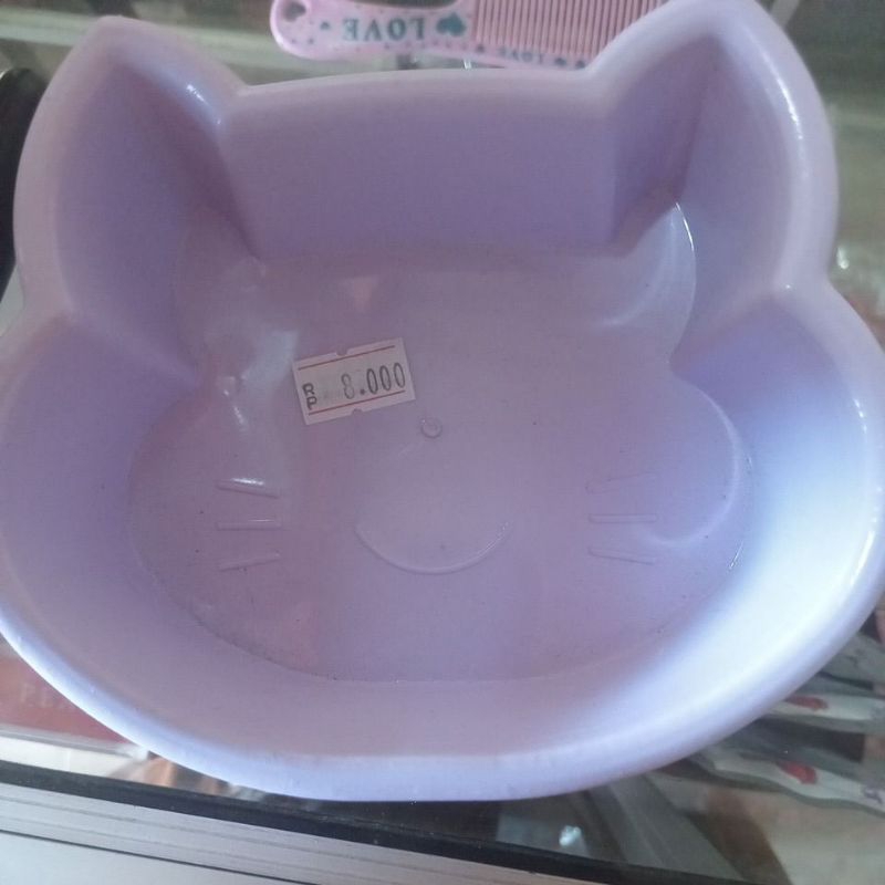 tempat makan dan minum kucing hello kitty