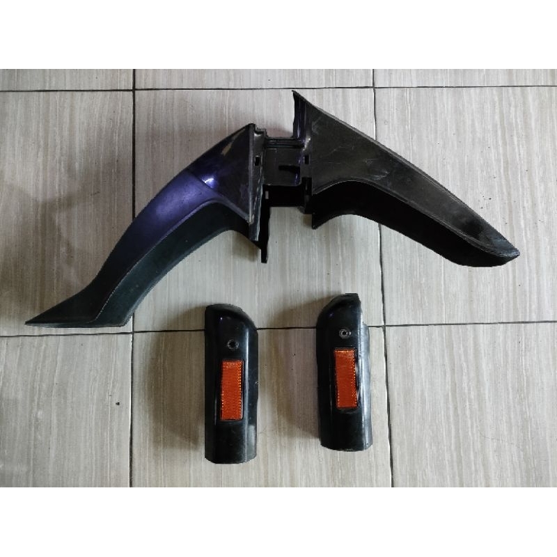 Spakbor Slebor Depan Suzuki Crystal Original