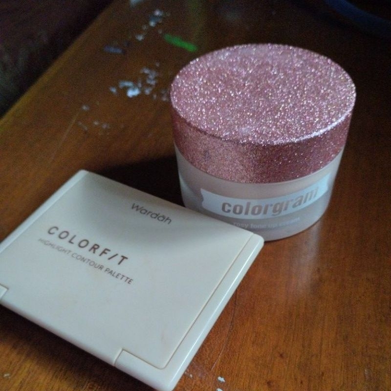 BOOKED Colorgram rosy tone up cream & wardah colorfit highlight contour pallete 01 light