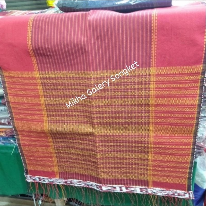 Ulos Ragihotang Sedang Merah