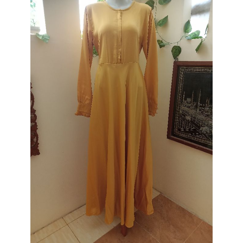 Gamis pesta preloved