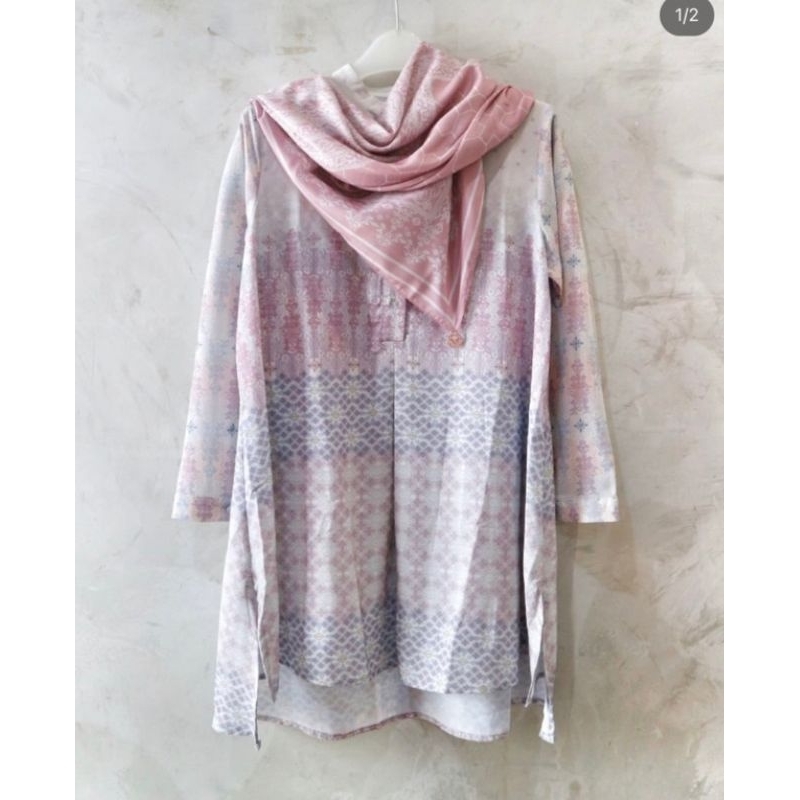 preloved lambah top RiaMiranda size S