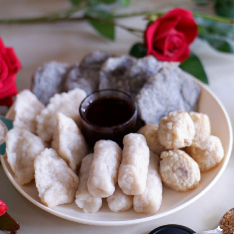 

Pempek Paket Empat ( 20 Pcs Pempek Kecil)